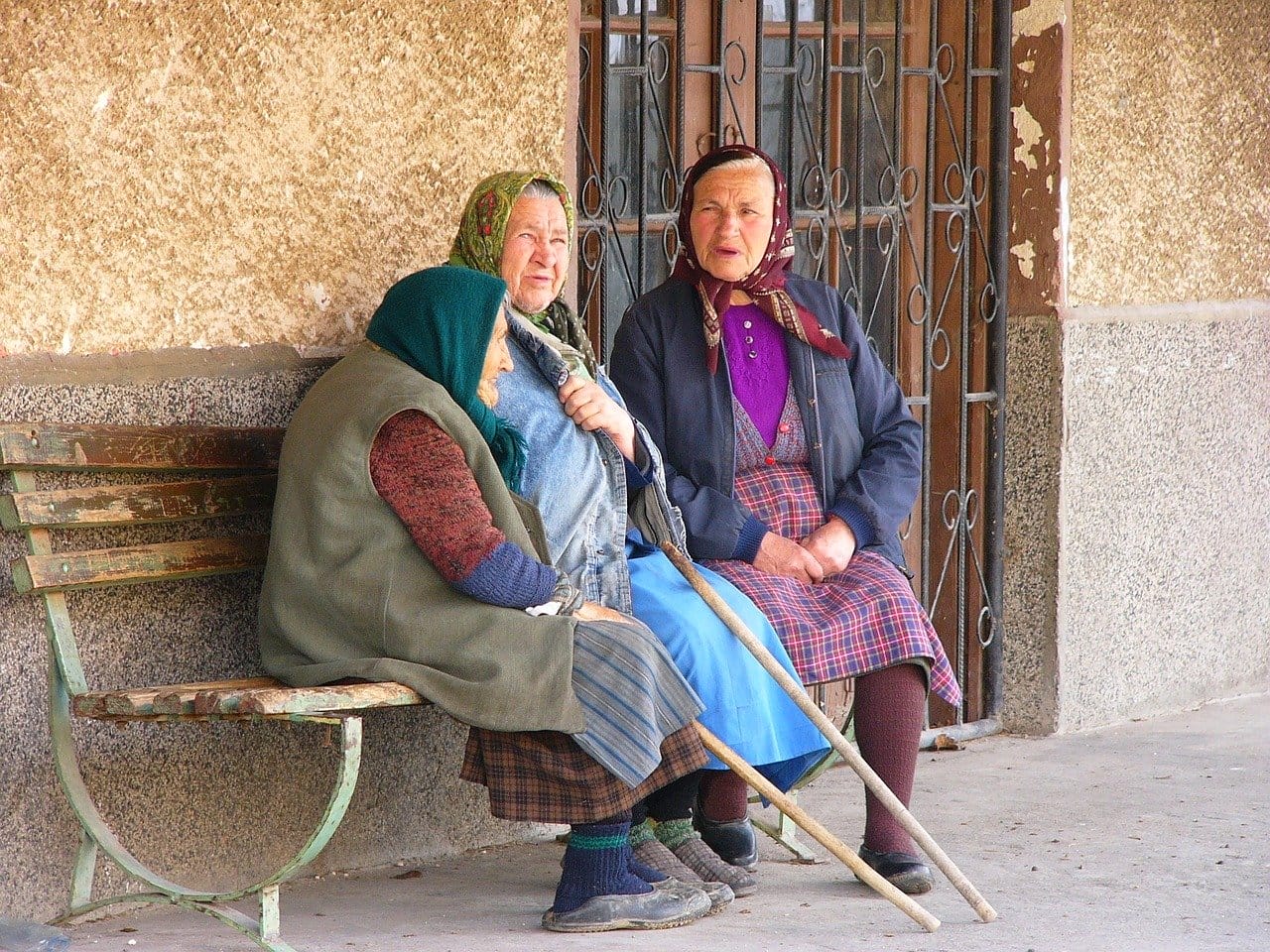 bulgaria,village,women